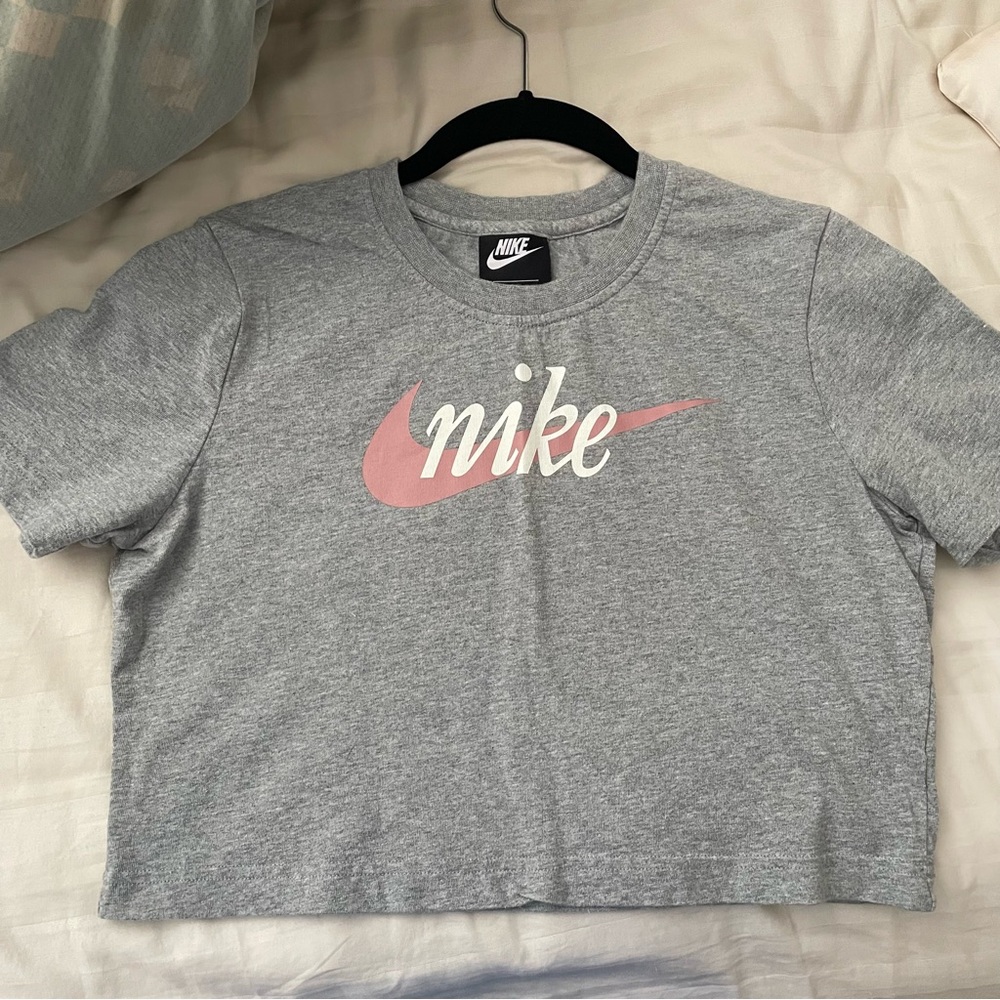 Nike 100% cotton crop top tee pink and grey Size small